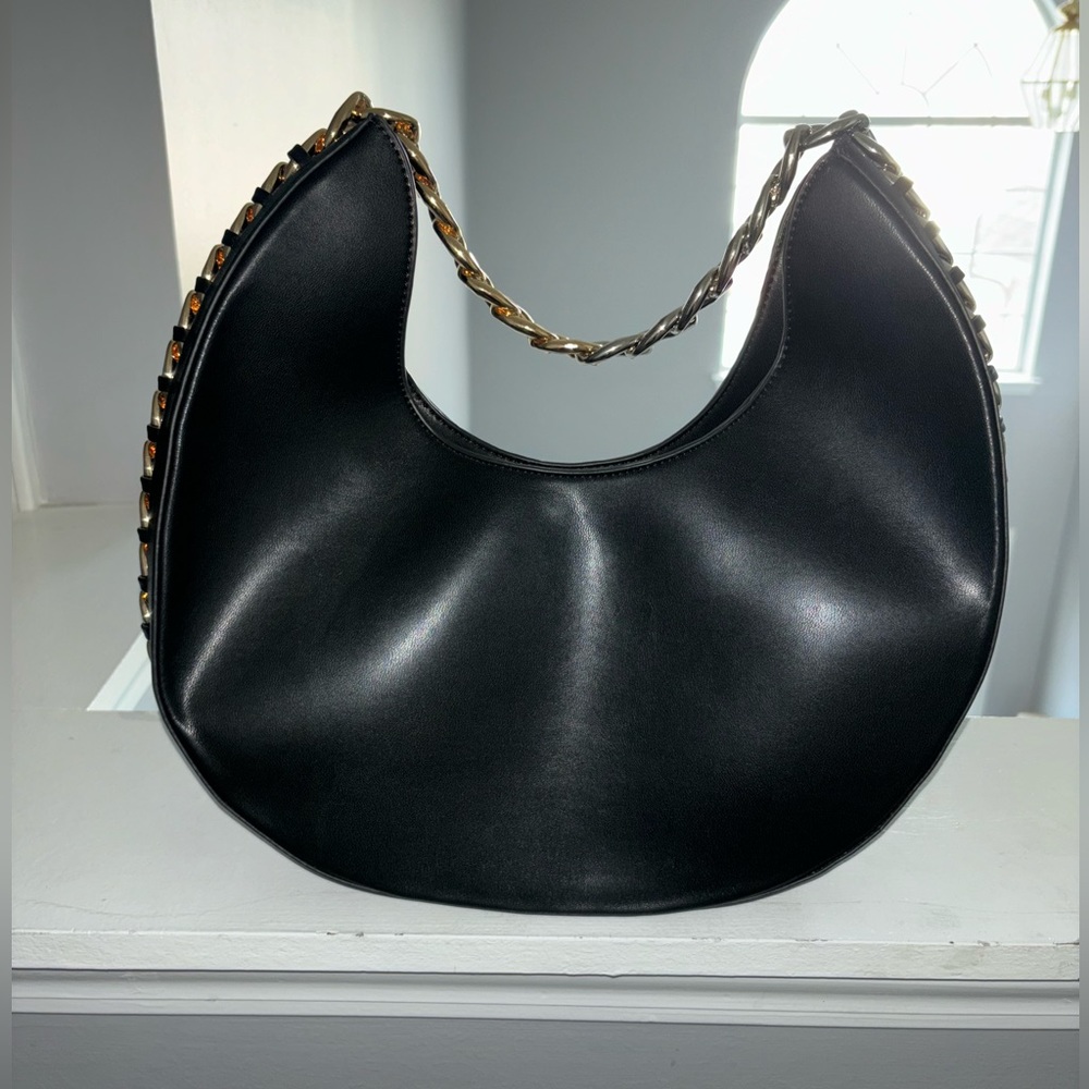 Akira Black mixed metals chain bag